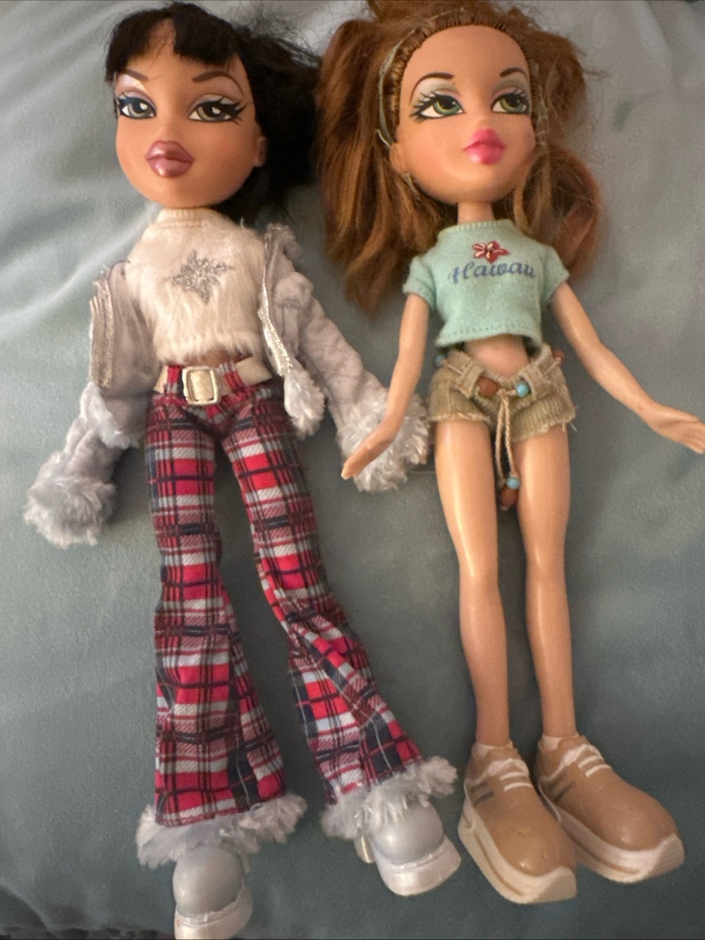 Lot of 2(2001) Bratz Dolls